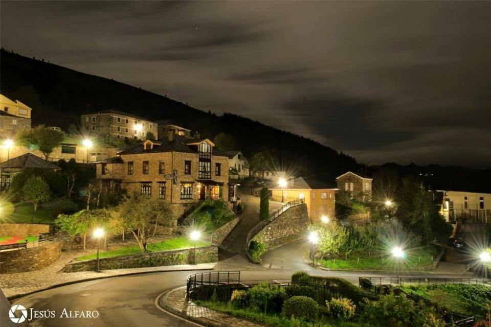 Apartamentos Rurales Tin Turismo Santa Eulalia de Oscos Buitenkant foto